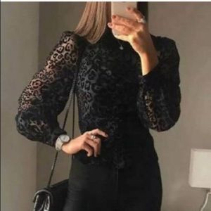 Zara Animal Print Puff Sleeve Black Top sz.L